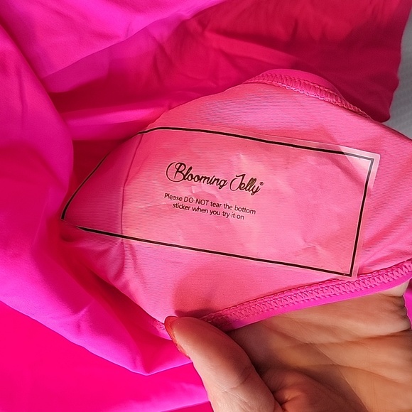 NWOT Blooming Jelly Halter Skirted One Piece Bathing Suit Size 3X - Picture 4 of 7